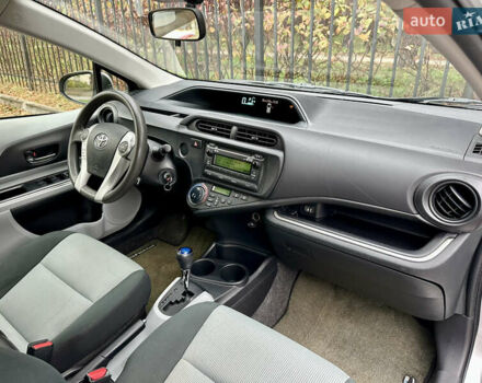 Сірий Тойота Пріус, об'ємом двигуна 1.5 л та пробігом 228 тис. км за 11490 $, фото 36 на Automoto.ua