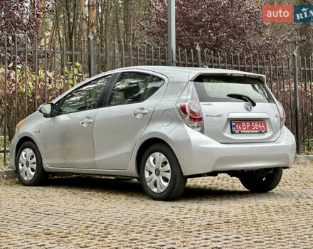 Серый Тойота Приус, объемом двигателя 1.5 л и пробегом 228 тыс. км за 12490 $, фото 13 на Automoto.ua