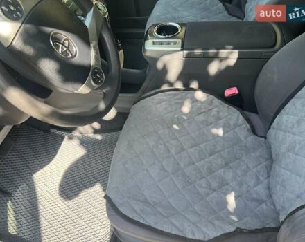 Серый Тойота Приус, объемом двигателя 1.8 л и пробегом 185 тыс. км за 12350 $, фото 12 на Automoto.ua