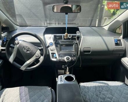 Серый Тойота Приус, объемом двигателя 1.8 л и пробегом 185 тыс. км за 12350 $, фото 8 на Automoto.ua