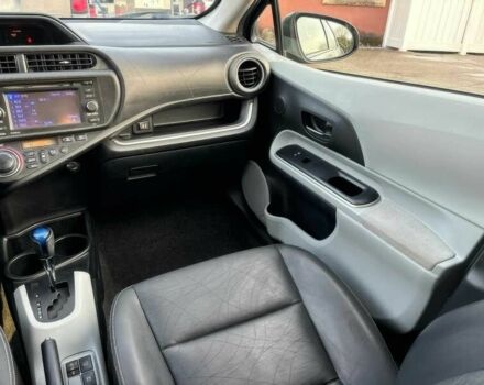 Серый Тойота Приус, объемом двигателя 1.5 л и пробегом 84 тыс. км за 2000 $, фото 8 на Automoto.ua