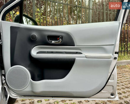 Серый Тойота Приус, объемом двигателя 1.5 л и пробегом 228 тыс. км за 12490 $, фото 33 на Automoto.ua