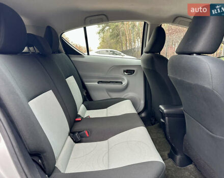 Серый Тойота Приус, объемом двигателя 1.5 л и пробегом 228 тыс. км за 12490 $, фото 31 на Automoto.ua