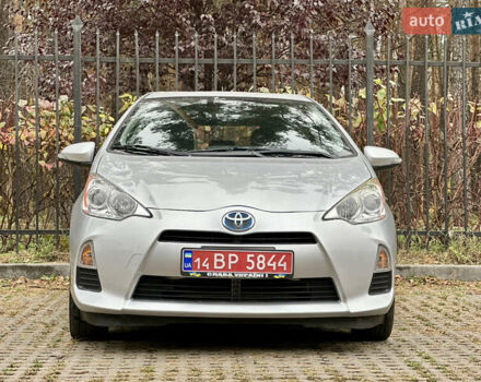 Серый Тойота Приус, объемом двигателя 1.5 л и пробегом 228 тыс. км за 12490 $, фото 2 на Automoto.ua