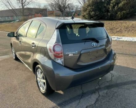 Серый Тойота Приус, объемом двигателя 1.5 л и пробегом 84 тыс. км за 2000 $, фото 3 на Automoto.ua