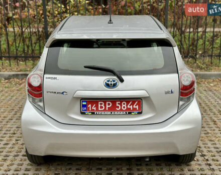 Серый Тойота Приус, объемом двигателя 1.5 л и пробегом 228 тыс. км за 12490 $, фото 61 на Automoto.ua