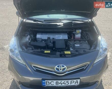 Серый Тойота Приус, объемом двигателя 1.8 л и пробегом 185 тыс. км за 12350 $, фото 6 на Automoto.ua