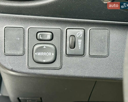 Сірий Тойота Пріус, об'ємом двигуна 1.5 л та пробігом 228 тис. км за 11490 $, фото 25 на Automoto.ua