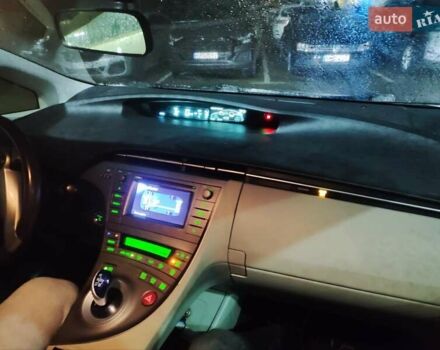 Серый Тойота Приус, объемом двигателя 1.8 л и пробегом 437 тыс. км за 10200 $, фото 6 на Automoto.ua