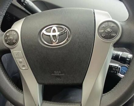 Серый Тойота Приус, объемом двигателя 1.8 л и пробегом 117 тыс. км за 12000 $, фото 1 на Automoto.ua