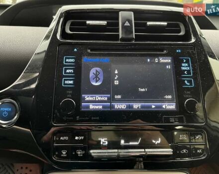 Серый Тойота Приус, объемом двигателя 1.8 л и пробегом 198 тыс. км за 13900 $, фото 6 на Automoto.ua