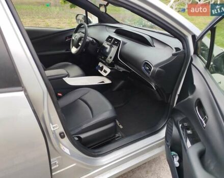 Серый Тойота Приус, объемом двигателя 1.8 л и пробегом 165 тыс. км за 17700 $, фото 3 на Automoto.ua