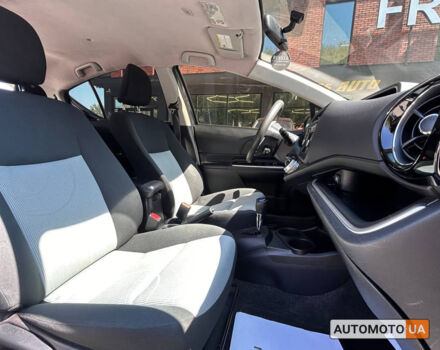 Серый Тойота Приус, объемом двигателя 1.5 л и пробегом 232 тыс. км за 9600 $, фото 12 на Automoto.ua