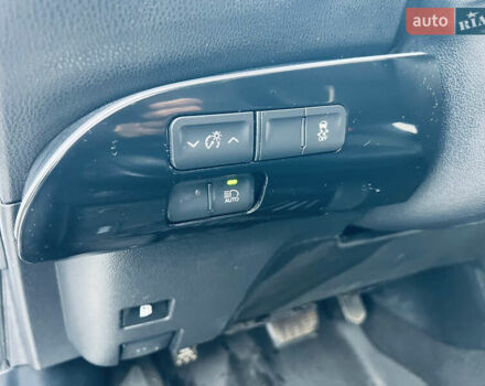 Сірий Тойота Пріус, об'ємом двигуна 1.8 л та пробігом 153 тис. км за 15800 $, фото 30 на Automoto.ua