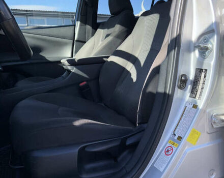 Серый Тойота Приус, объемом двигателя 1.8 л и пробегом 287 тыс. км за 15000 $, фото 14 на Automoto.ua