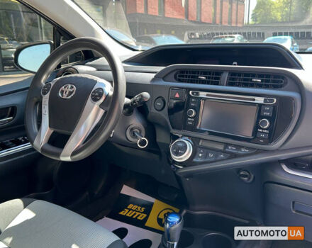 Серый Тойота Приус, объемом двигателя 1.5 л и пробегом 232 тыс. км за 9600 $, фото 11 на Automoto.ua