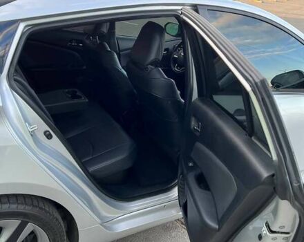 Сірий Тойота Пріус, об'ємом двигуна 1.8 л та пробігом 69 тис. км за 18800 $, фото 7 на Automoto.ua