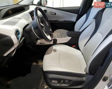 Серый Тойота Приус, объемом двигателя 1.8 л и пробегом 107 тыс. км за 2400 $, фото 6 на Automoto.ua