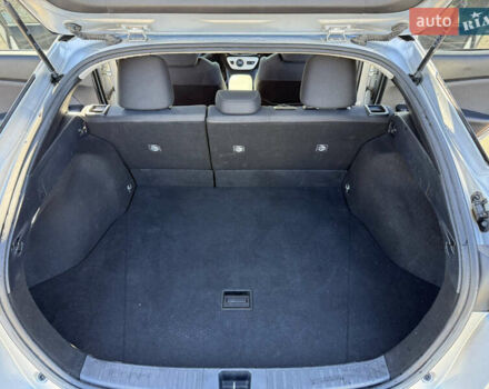 Серый Тойота Приус, объемом двигателя 1.8 л и пробегом 287 тыс. км за 15000 $, фото 13 на Automoto.ua