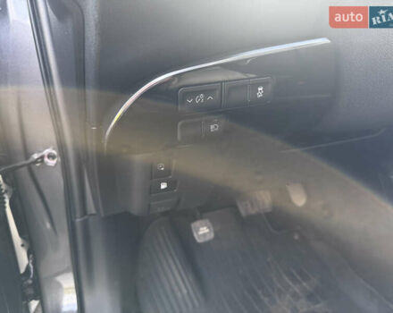 Сірий Тойота Пріус, об'ємом двигуна 1.8 л та пробігом 164 тис. км за 16500 $, фото 13 на Automoto.ua