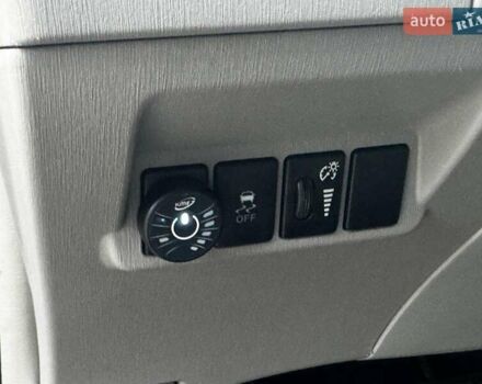 Серый Тойота Приус, объемом двигателя 1.8 л и пробегом 122 тыс. км за 15490 $, фото 11 на Automoto.ua