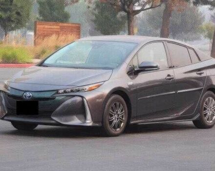 Серый Тойота Приус, объемом двигателя 1.8 л и пробегом 89 тыс. км за 10000 $, фото 2 на Automoto.ua