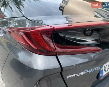 Серый Тойота Приус, объемом двигателя 1.8 л и пробегом 138 тыс. км за 16900 $, фото 2 на Automoto.ua
