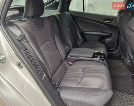 Серый Тойота Приус, объемом двигателя 1.8 л и пробегом 103 тыс. км за 17800 $, фото 12 на Automoto.ua