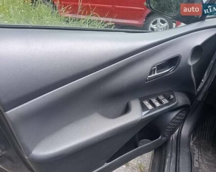 Серый Тойота Приус, объемом двигателя 1.8 л и пробегом 187 тыс. км за 17300 $, фото 12 на Automoto.ua