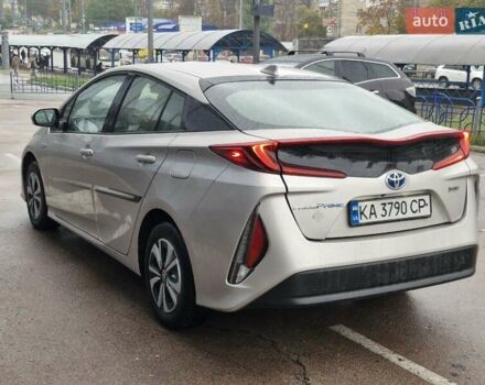 Серый Тойота Приус, объемом двигателя 1.8 л и пробегом 103 тыс. км за 17800 $, фото 3 на Automoto.ua