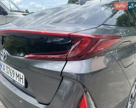 Серый Тойота Приус, объемом двигателя 1.8 л и пробегом 138 тыс. км за 16900 $, фото 3 на Automoto.ua