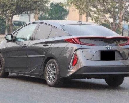 Серый Тойота Приус, объемом двигателя 1.8 л и пробегом 89 тыс. км за 10000 $, фото 6 на Automoto.ua