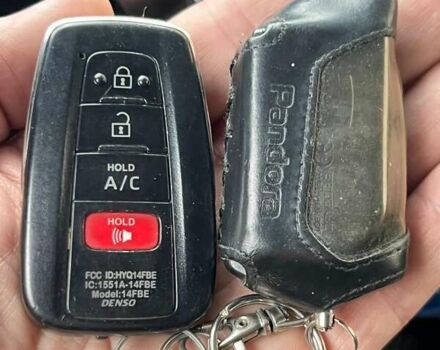 Серый Тойота Приус, объемом двигателя 1.8 л и пробегом 110 тыс. км за 19499 $, фото 12 на Automoto.ua