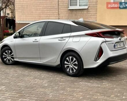 Серый Тойота Приус, объемом двигателя 1.8 л и пробегом 110 тыс. км за 19499 $, фото 4 на Automoto.ua