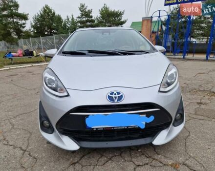 Серый Тойота Приус, объемом двигателя 1.5 л и пробегом 88 тыс. км за 12500 $, фото 2 на Automoto.ua