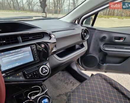 Серый Тойота Приус, объемом двигателя 1.5 л и пробегом 88 тыс. км за 12500 $, фото 24 на Automoto.ua