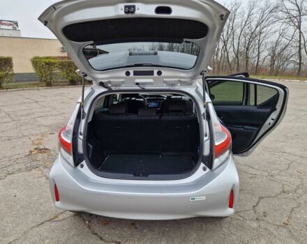 Серый Тойота Приус, объемом двигателя 1.5 л и пробегом 88 тыс. км за 12500 $, фото 9 на Automoto.ua