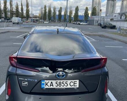 Серый Тойота Приус, объемом двигателя 1.8 л и пробегом 93 тыс. км за 18555 $, фото 1 на Automoto.ua