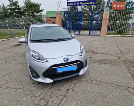 Серый Тойота Приус, объемом двигателя 1.5 л и пробегом 88 тыс. км за 12500 $, фото 5 на Automoto.ua