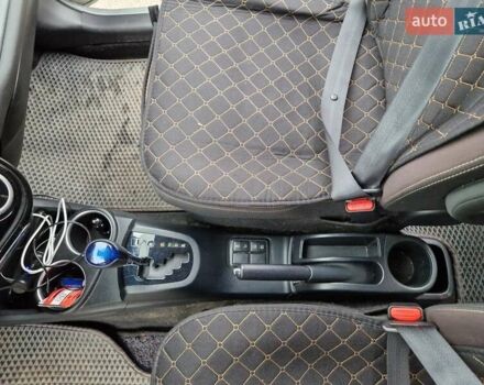 Серый Тойота Приус, объемом двигателя 1.5 л и пробегом 88 тыс. км за 12500 $, фото 15 на Automoto.ua