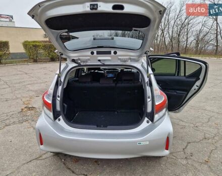 Серый Тойота Приус, объемом двигателя 1.5 л и пробегом 88 тыс. км за 12500 $, фото 8 на Automoto.ua