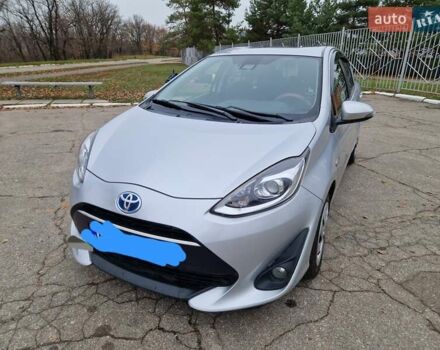 Серый Тойота Приус, объемом двигателя 1.5 л и пробегом 88 тыс. км за 12500 $, фото 4 на Automoto.ua