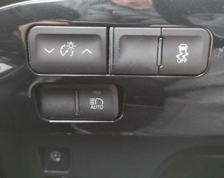 Серый Тойота Приус, объемом двигателя 1.8 л и пробегом 110 тыс. км за 19499 $, фото 25 на Automoto.ua