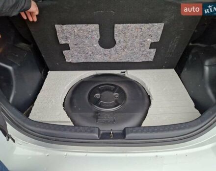 Серый Тойота Приус, объемом двигателя 1.5 л и пробегом 88 тыс. км за 12500 $, фото 9 на Automoto.ua