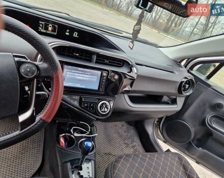 Серый Тойота Приус, объемом двигателя 1.5 л и пробегом 88 тыс. км за 12500 $, фото 13 на Automoto.ua