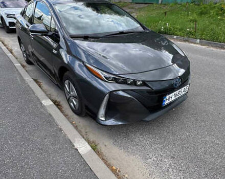 Серый Тойота Приус, объемом двигателя 1.8 л и пробегом 70 тыс. км за 20500 $, фото 1 на Automoto.ua