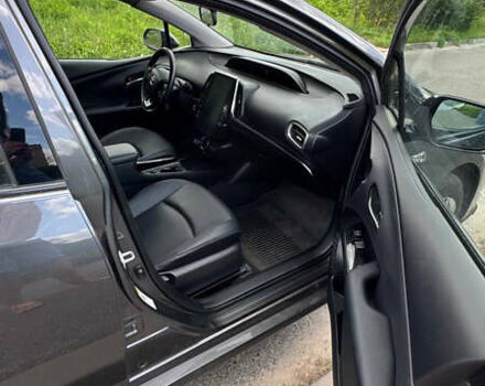 Серый Тойота Приус, объемом двигателя 1.8 л и пробегом 70 тыс. км за 20500 $, фото 3 на Automoto.ua