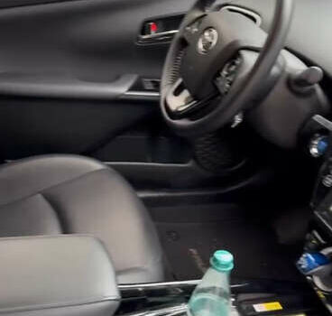 Сірий Тойота Пріус, об'ємом двигуна 1.8 л та пробігом 81 тис. км за 20900 $, фото 13 на Automoto.ua