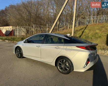 Сірий Тойота Пріус, об'ємом двигуна 1.8 л та пробігом 80 тис. км за 19900 $, фото 1 на Automoto.ua