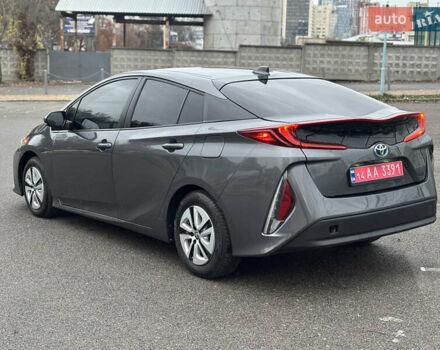 Серый Тойота Приус, объемом двигателя 1.8 л и пробегом 118 тыс. км за 20400 $, фото 10 на Automoto.ua